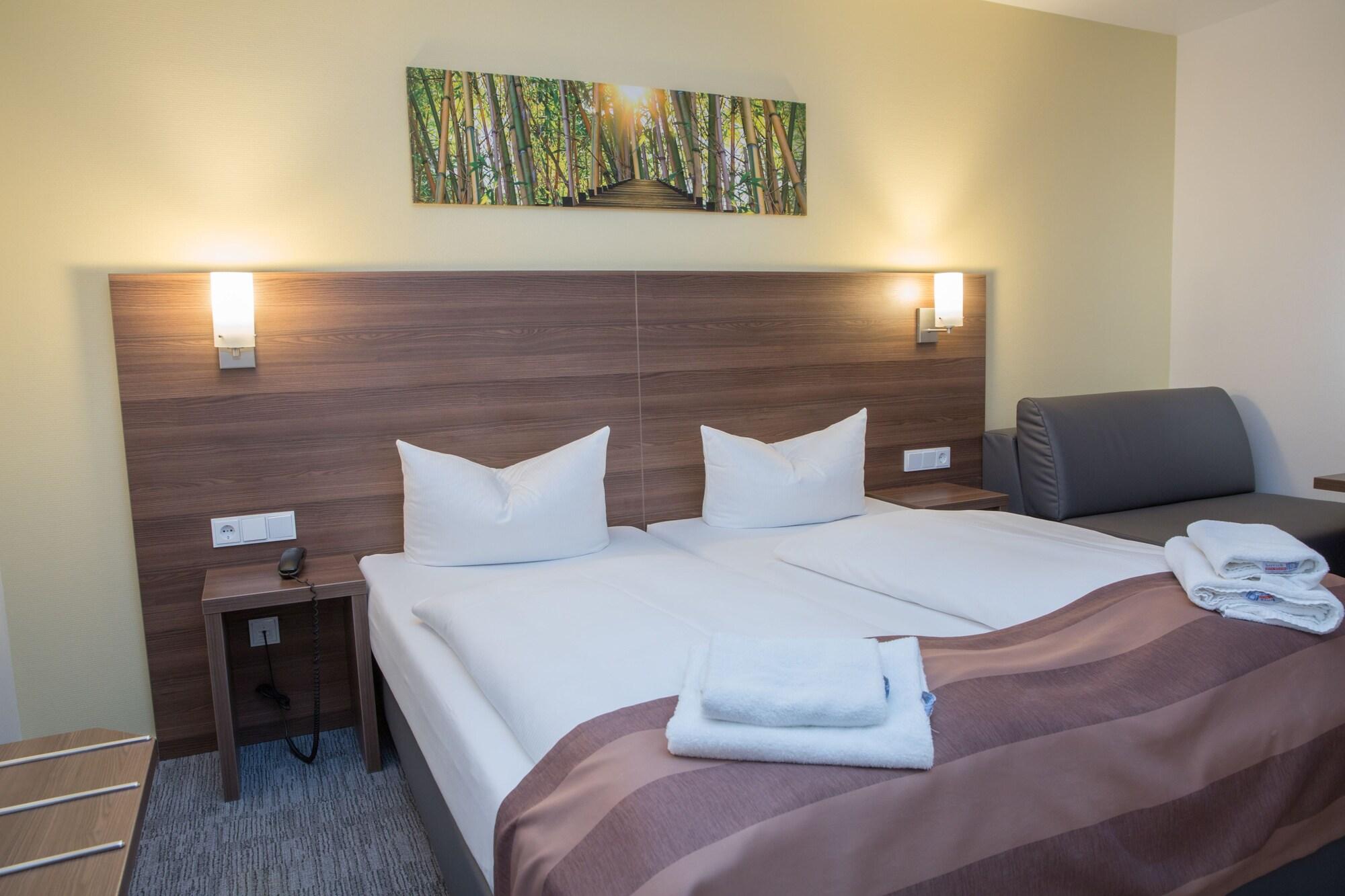 Goethe Conference Hotel By Trip Inn Франкфурт на Майн Екстериор снимка