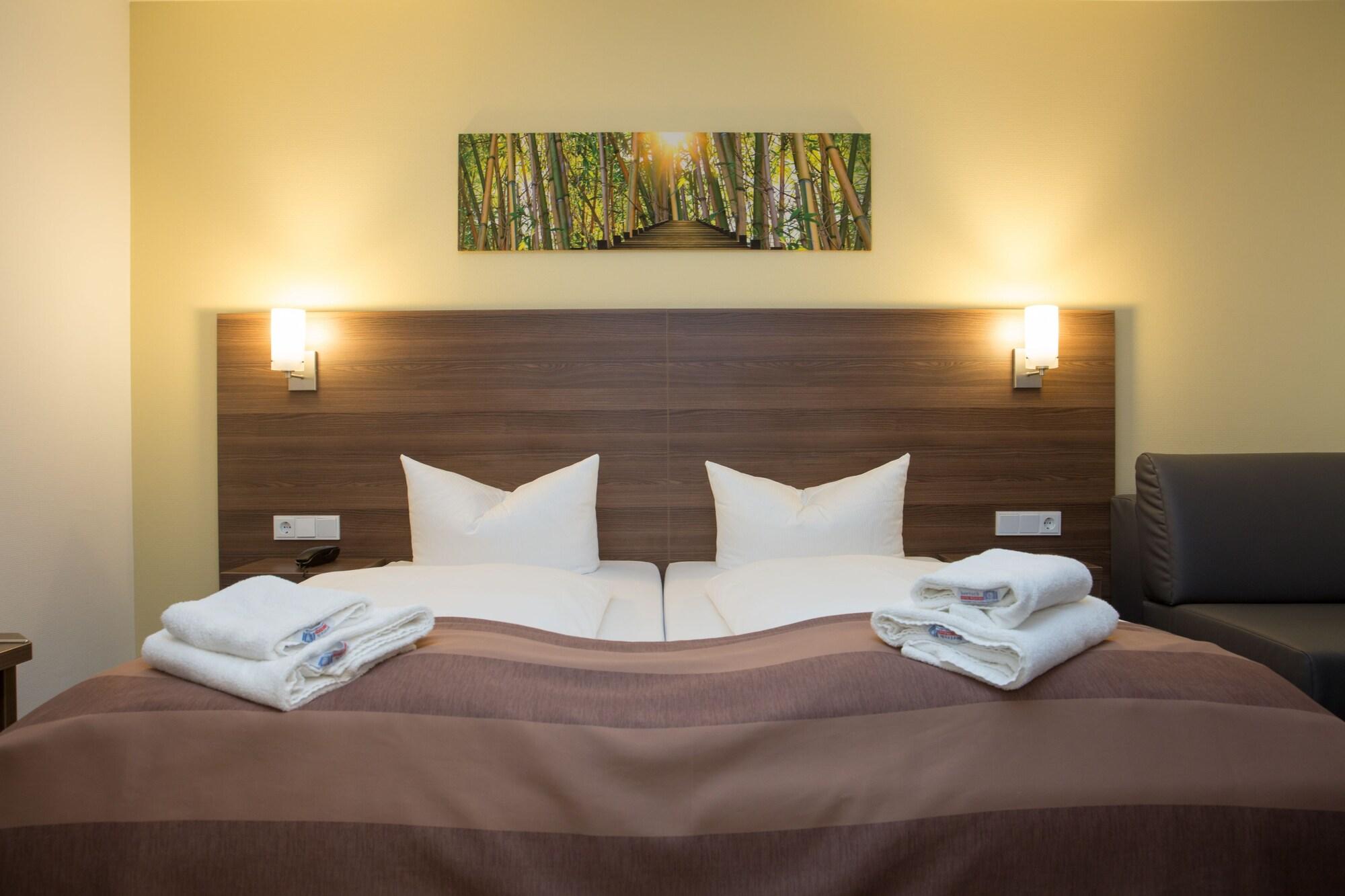 Goethe Conference Hotel By Trip Inn Франкфурт на Майн Екстериор снимка