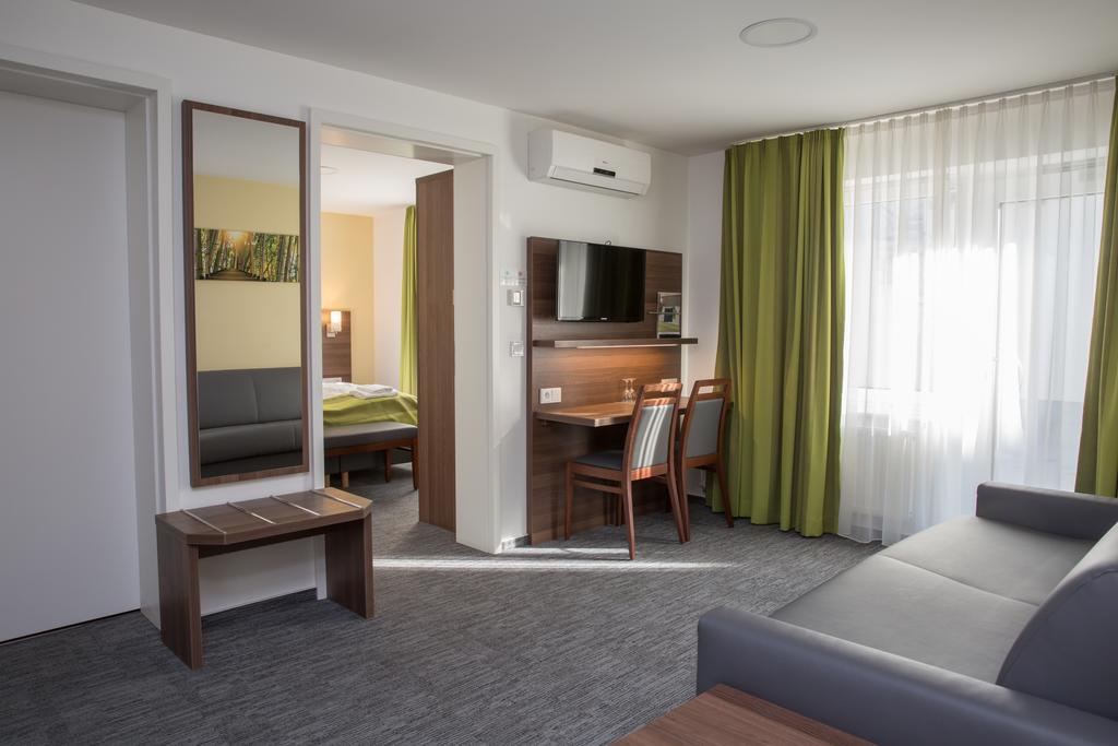 Goethe Conference Hotel By Trip Inn Франкфурт на Майн Екстериор снимка