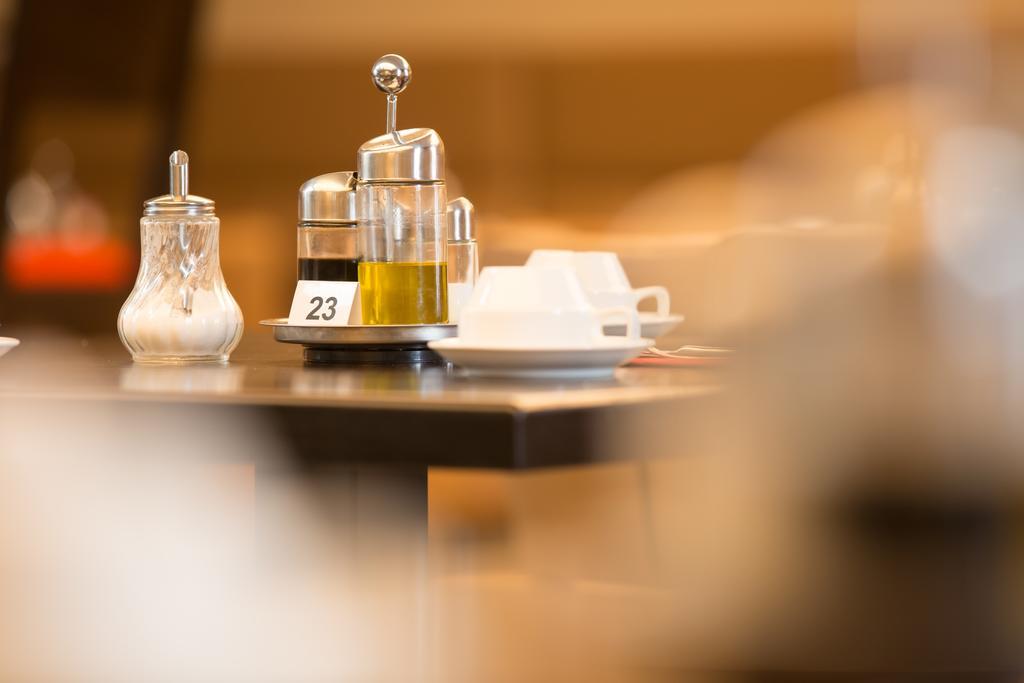 Goethe Conference Hotel By Trip Inn Франкфурт на Майн Екстериор снимка