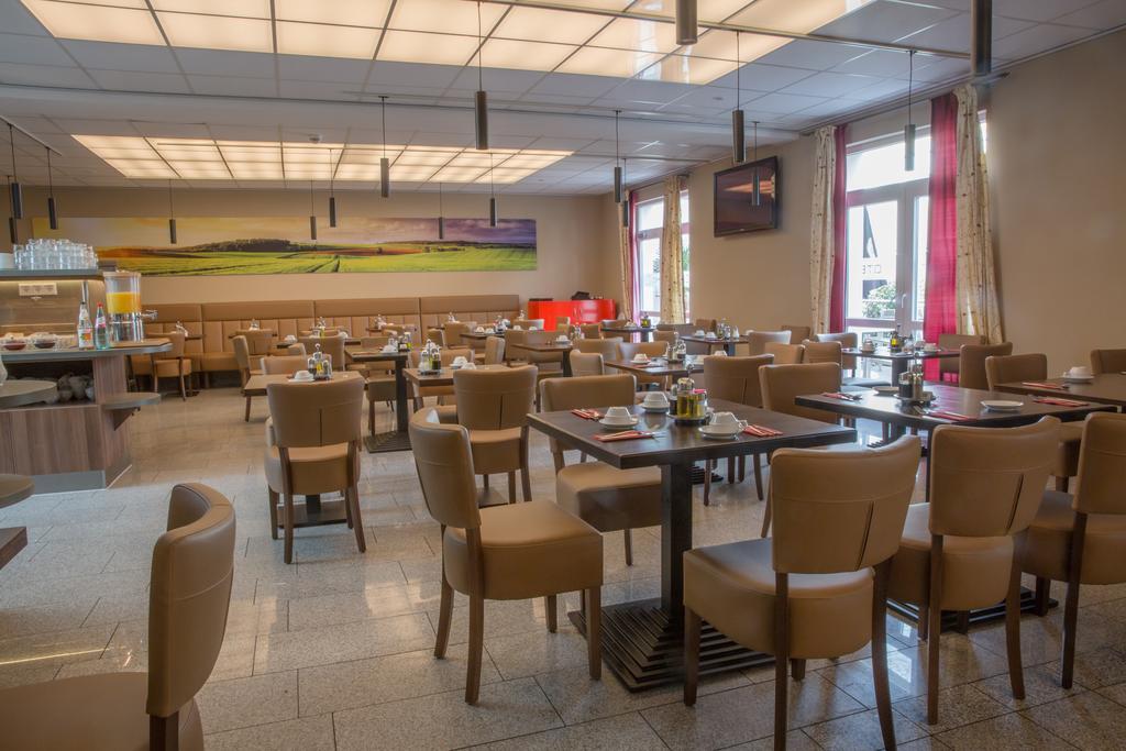 Goethe Conference Hotel By Trip Inn Франкфурт на Майн Екстериор снимка