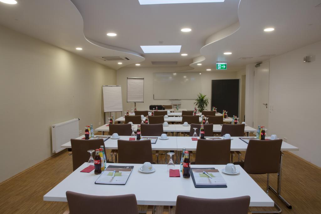 Goethe Conference Hotel By Trip Inn Франкфурт на Майн Екстериор снимка