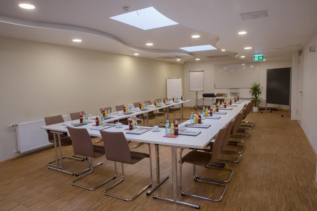Goethe Conference Hotel By Trip Inn Франкфурт на Майн Екстериор снимка